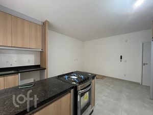 Image 8 - 888674
