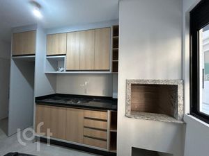 Image 10 - 888674