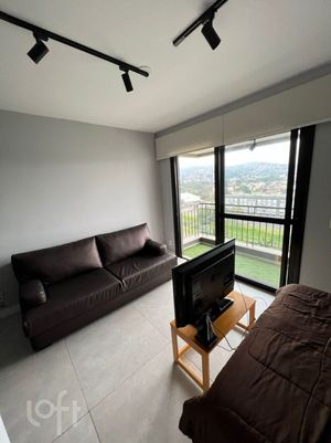 Image 17 - 888679