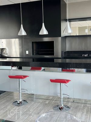 Image 12 - 888679