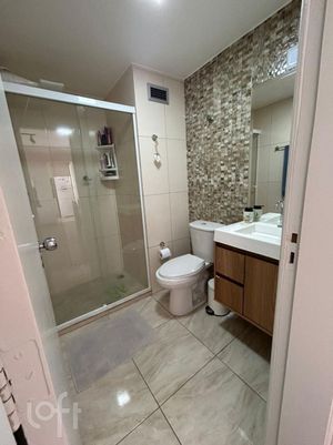 Image 13 - 888680