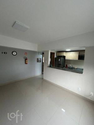 Image 15 - 888680