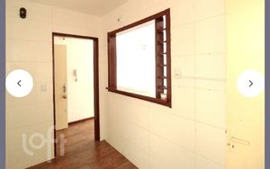 Image 15 - 888681