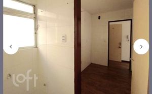Image 16 - 888681