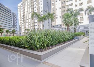 Image 35 - 888684