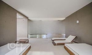 Image 27 - 888684