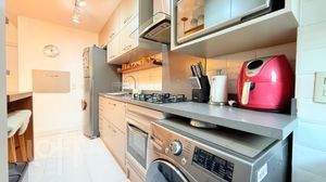 Image 9 - 888684