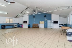 Image 10 - 888685