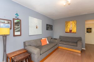 Image 7 - 888688