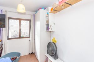 Image 11 - 888688
