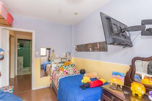 Image 8 - 888688