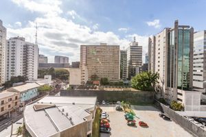 Image 12 - 888688