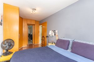 Image 16 - 888688