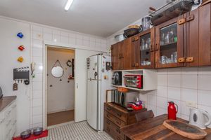 Image 28 - 888688