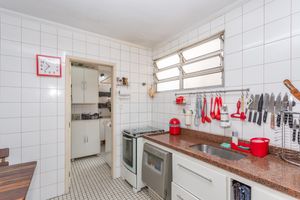 Image 31 - 888688