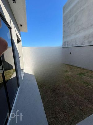 Image 8 - 888689