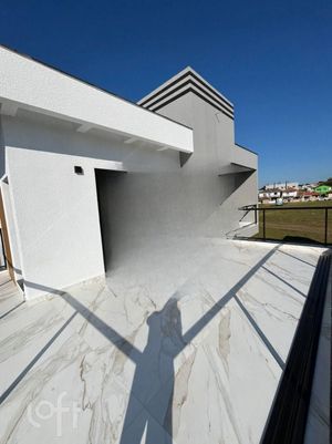 Image 22 - 888689