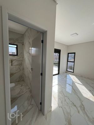 Image 14 - 888689