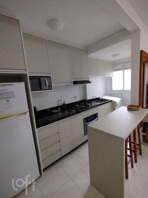 Image 7 - 888696