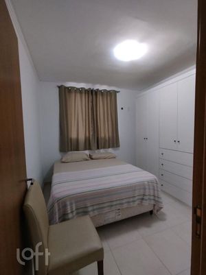 Image 11 - 888696