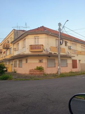 Image 8 - 888740