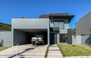 Image 35 - 888758