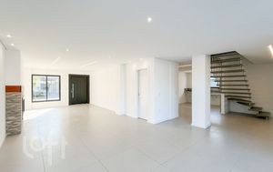 Image 7 - 888758