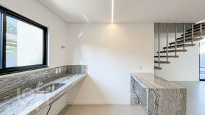 Image 1 - 888758
