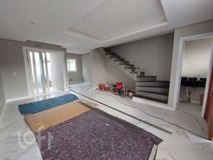 Image 21 - 888761