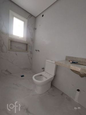 Image 7 - 888761