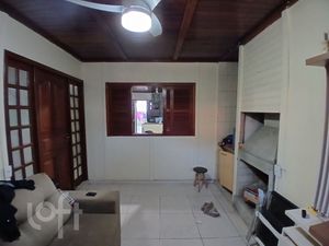 Image 4 - 888768