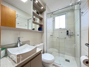 Image 18 - 888769