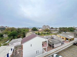 Image 32 - 888769