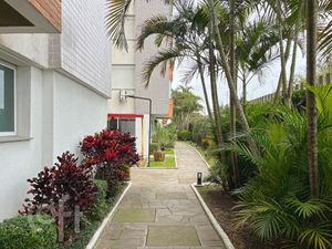 Image 25 - 888769