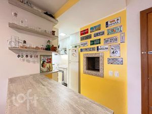Image 10 - 888769