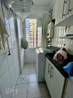 Image 12 - 888772