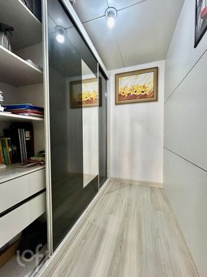 Image 11 - 888772