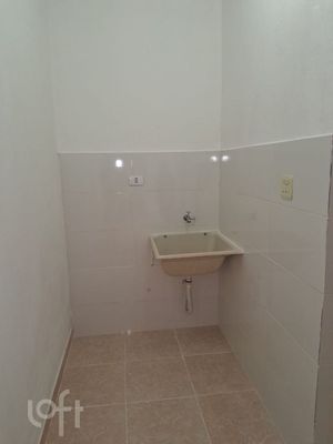 Image 7 - 888775