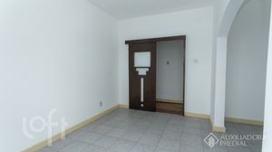 Image 11 - 888779