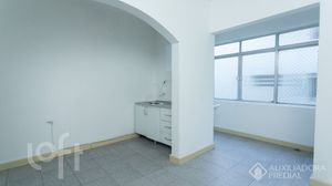 Image 7 - 888779