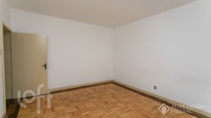 Image 17 - 888779
