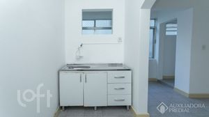 Image 8 - 888779