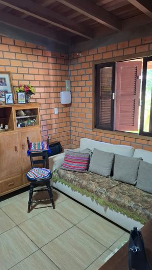 Image 11 - 888782