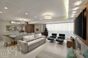 Image 13 - 888785