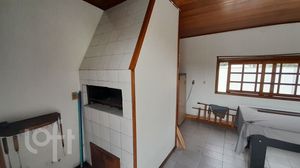 Image 32 - 888789