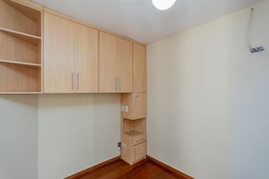 Image 13 - 888791
