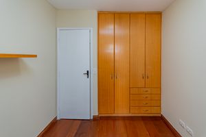 Image 17 - 888791