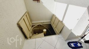 Image 11 - 888802