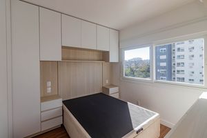 Image 8 - 888858