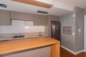 Image 22 - 888858